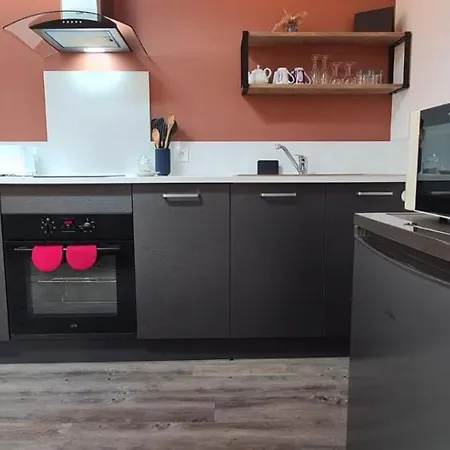Apartment Le Mezzo - Parking Gratuit - 10min Poitiers Centre, Creps, Chantier Sncf - 5min Vouneuil-sous-biard - Proche Domaine Des Piliers *